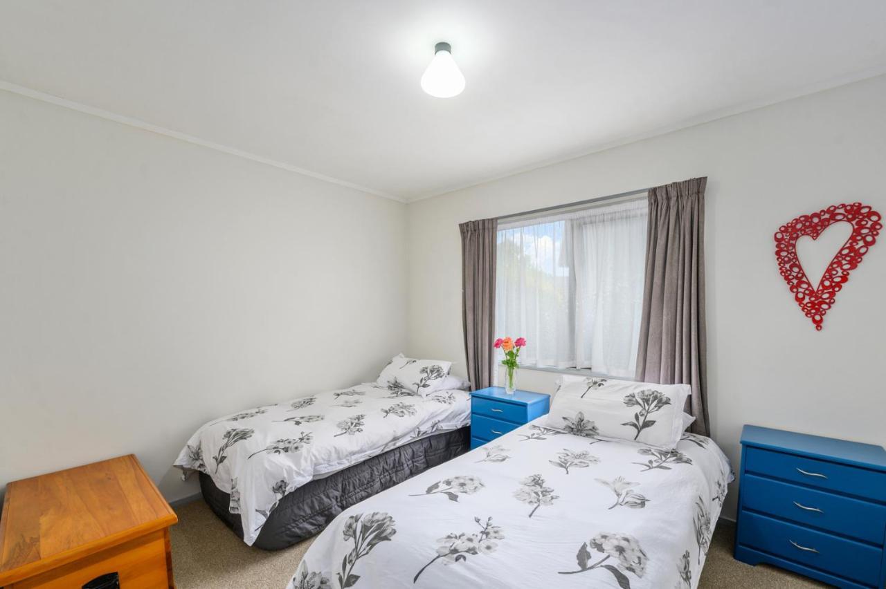 Otonga Cottage โรโตรัว ภายนอก รูปภาพ
